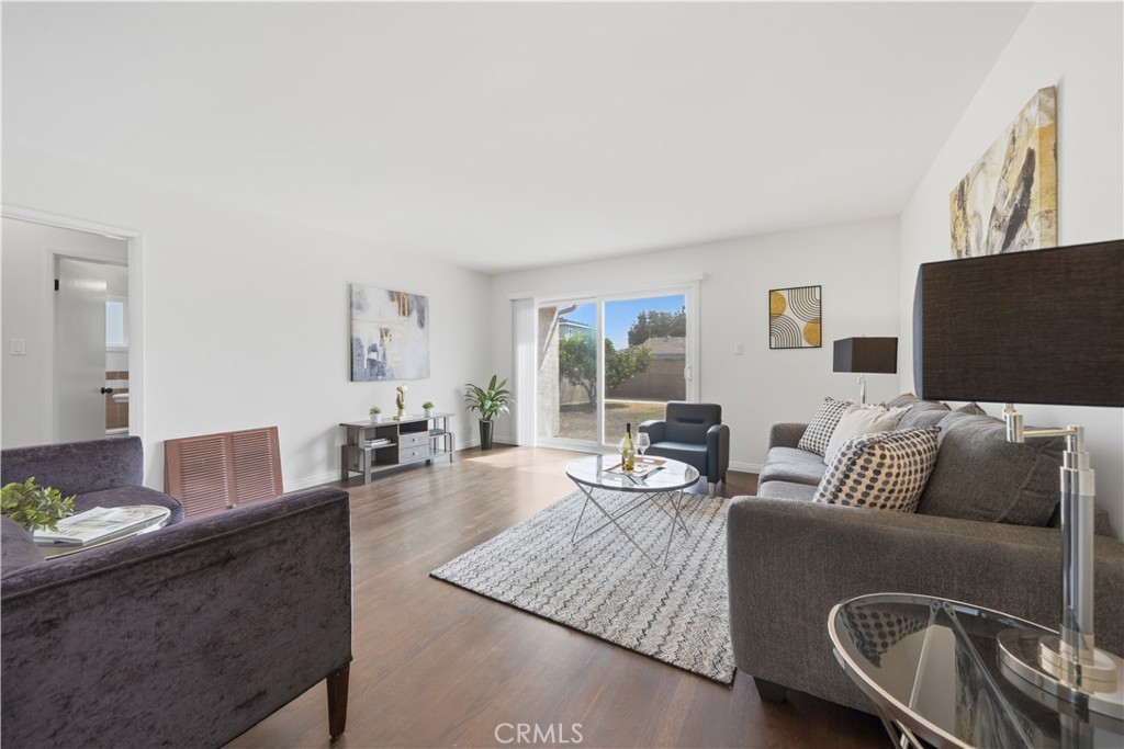 4646 Deeboyar Avenue Property Photo 2