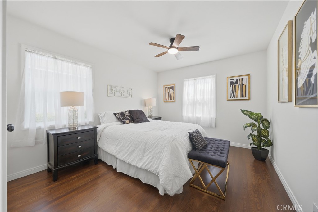 4646 Deeboyar Avenue Property Photo 5