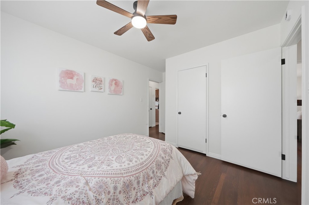 4646 Deeboyar Avenue Property Photo 17