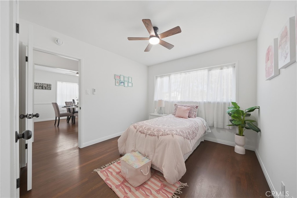 4646 Deeboyar Avenue Property Photo 18