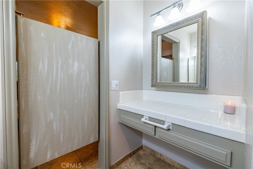 7125 E Randall Avenue Property Photo 32