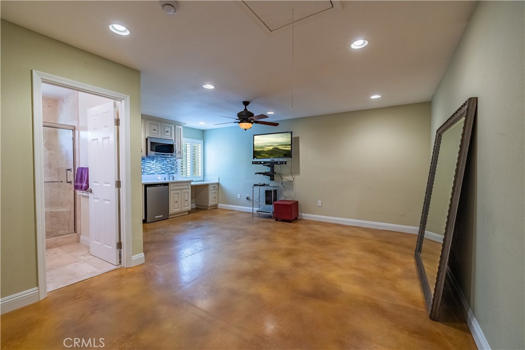 7125 E Randall Avenue Property Photo 44