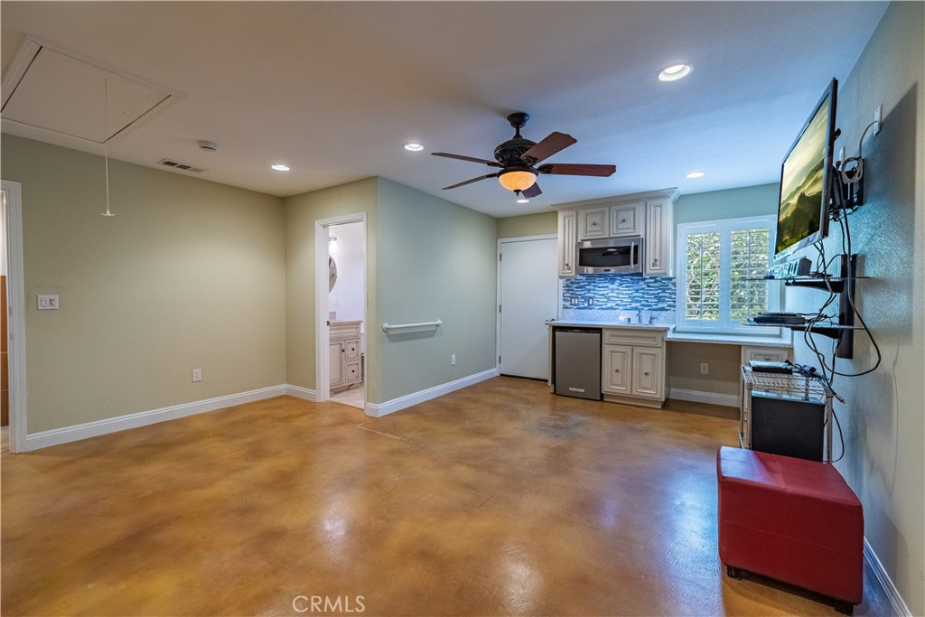 7125 E Randall Avenue Property Photo 45