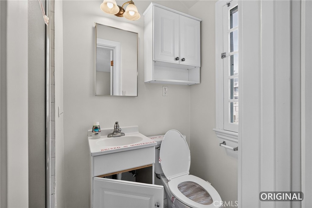 1280 S Beverly Glen Property Photo 15