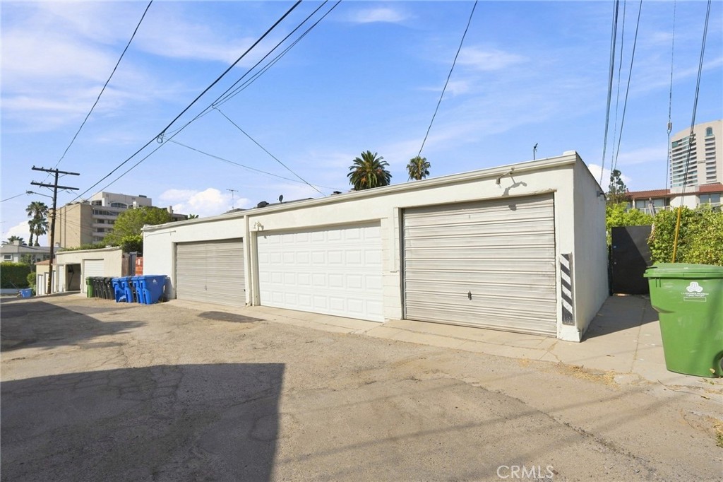 1280 S Beverly Glen Property Photo 22