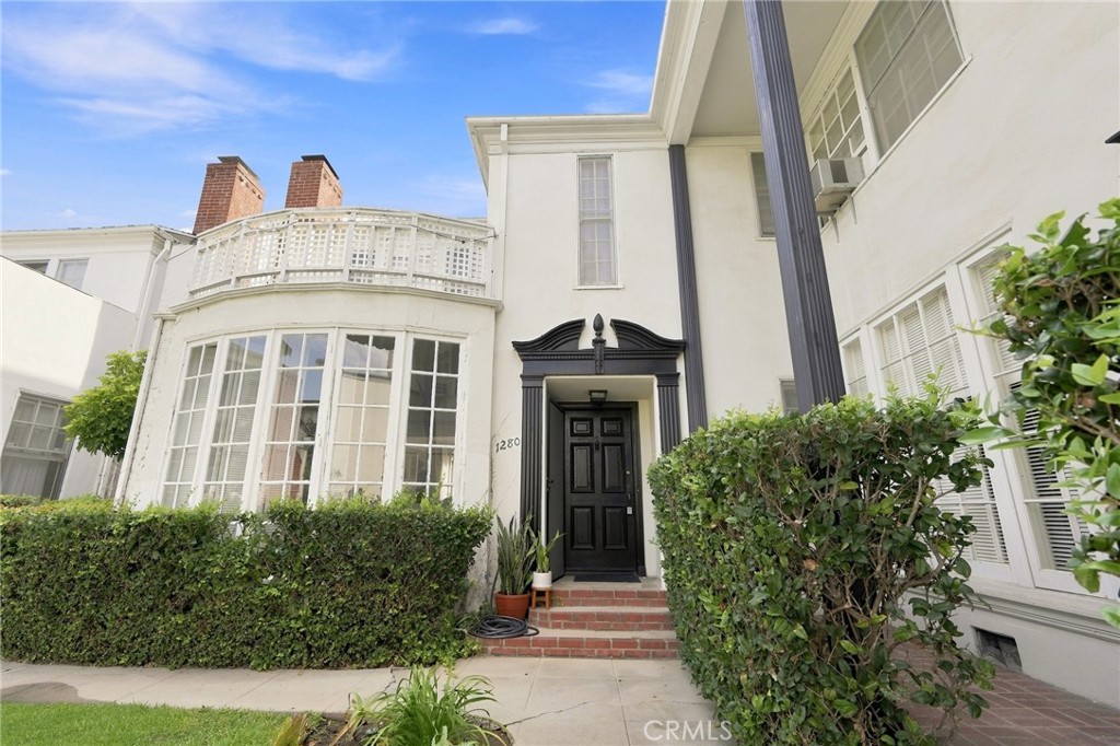 1280 S Beverly Glen Property Photo 25