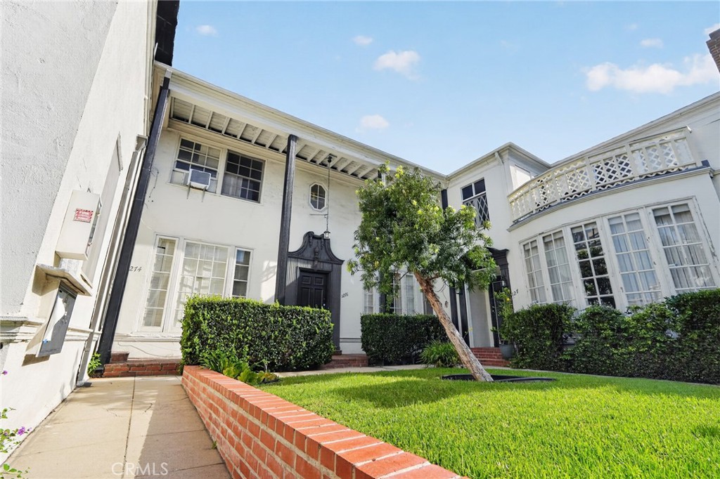 1274 S Beverly Glen Property Photo 3