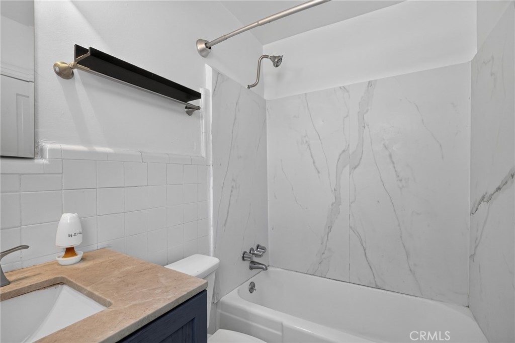 1274 S Beverly Glen Property Photo 20
