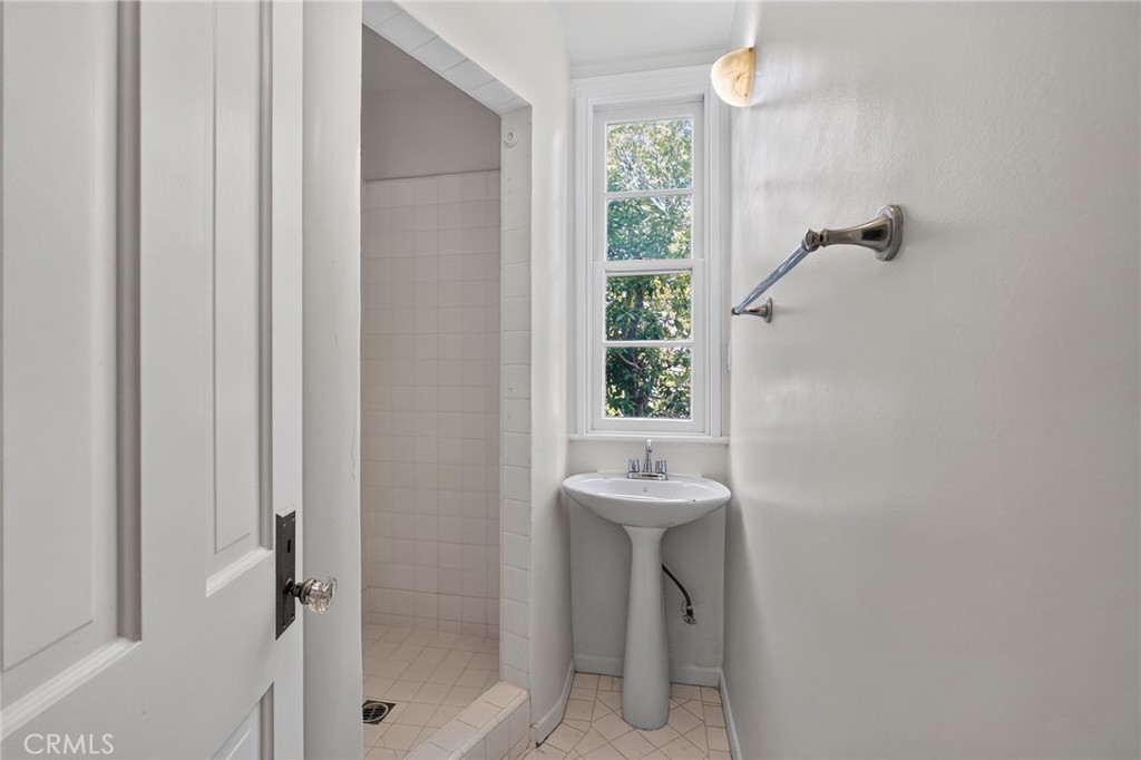 1274 S Beverly Glen Property Photo 30