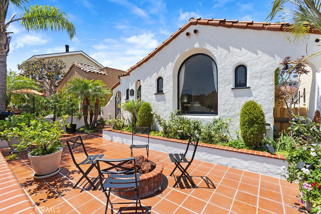 157 Pomona Property Photo 4