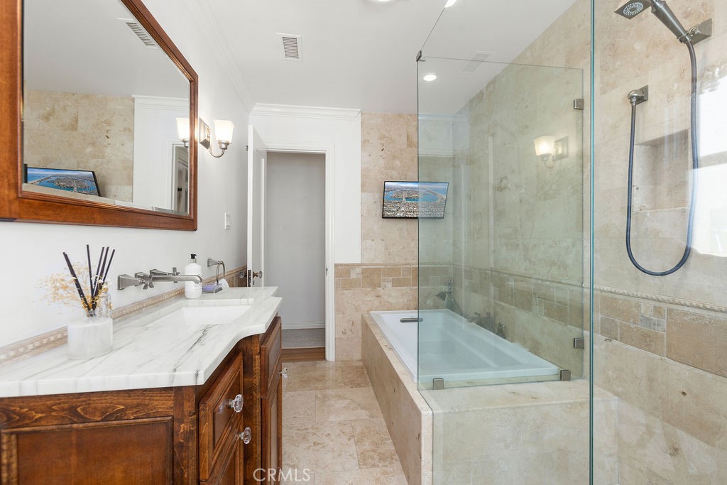 157 Pomona Property Photo 30