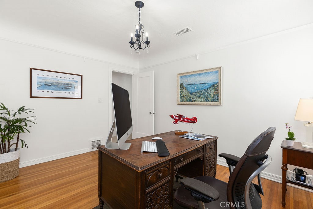 157 Pomona Property Photo 32