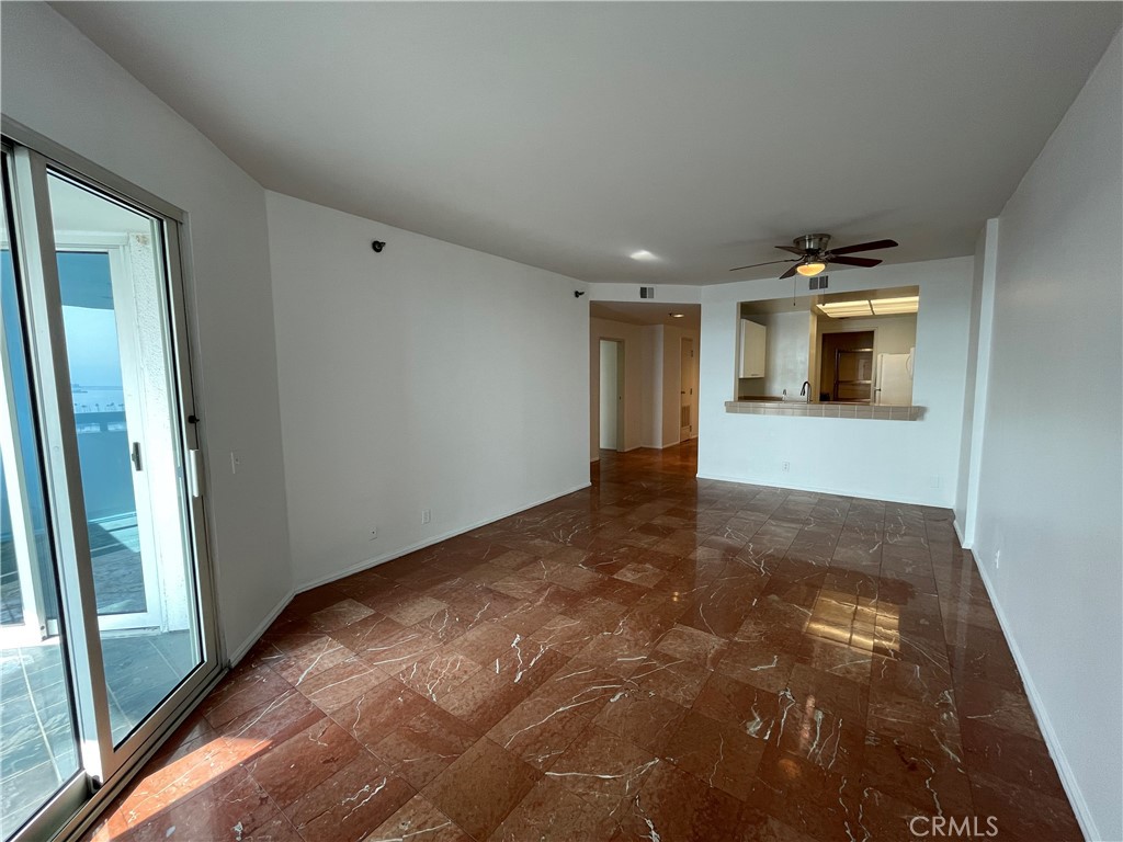 525 E Seaside 1806 Property Photo 7