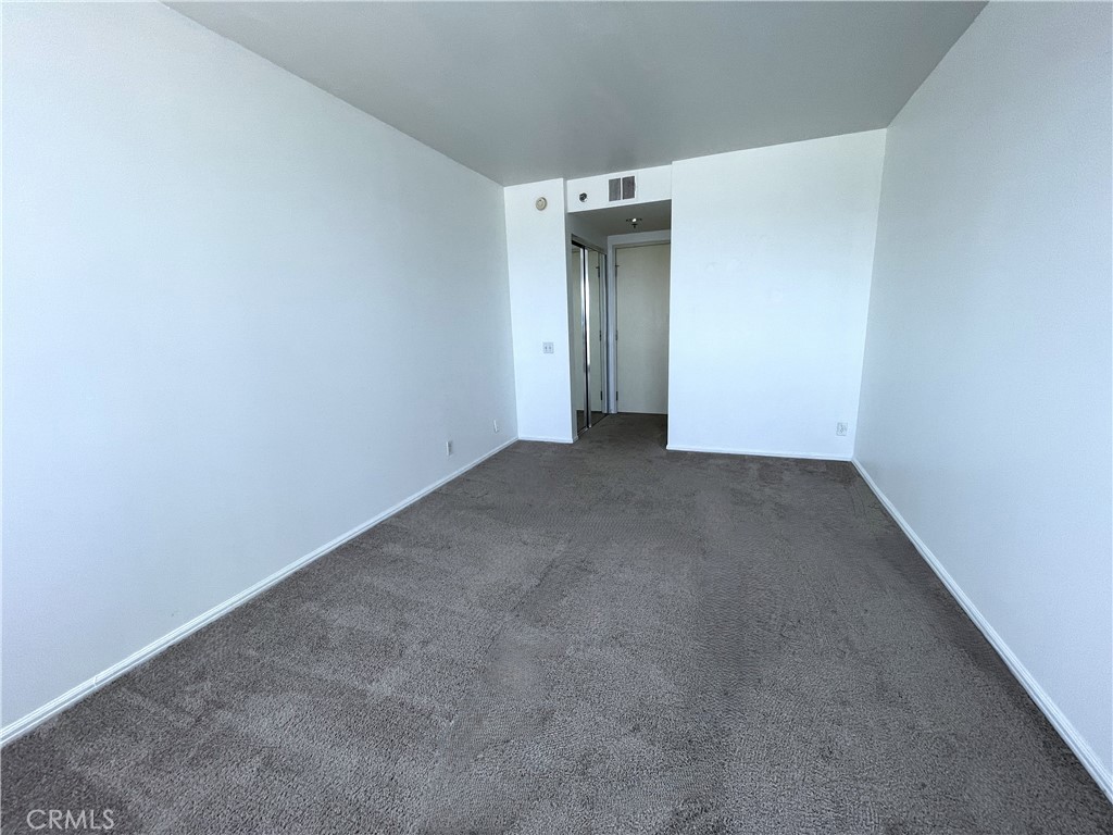 525 E Seaside 1806 Property Photo 13