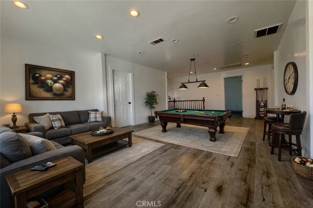 1607 Cherokee Property Photo 6