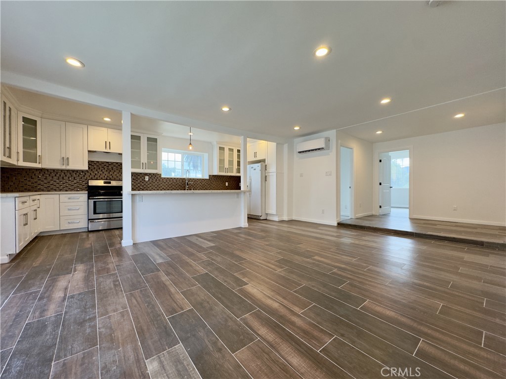 1607 Cherokee Property Photo 12