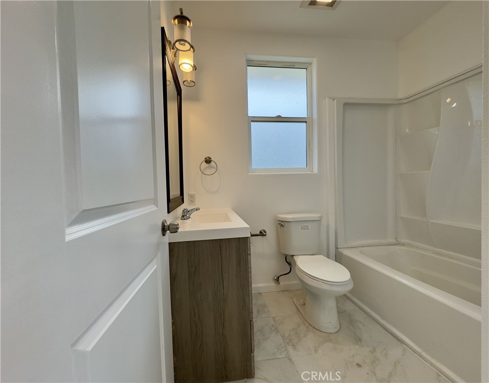 1607 Cherokee Property Photo 13