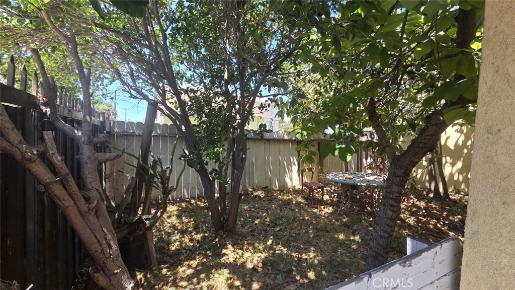 1326 E 9th Street Property Photo 8