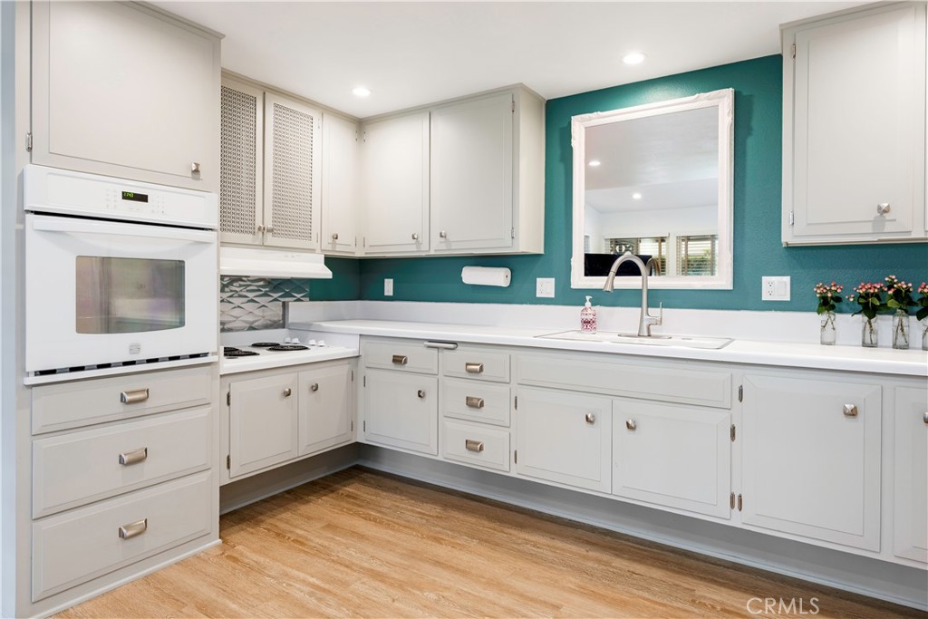 1800 Sunningdale 18b Property Photo 8
