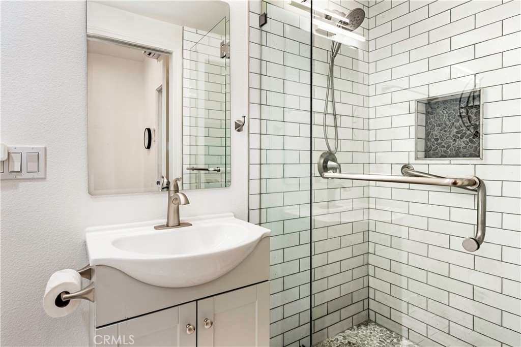 1800 Sunningdale 18b Property Photo 16