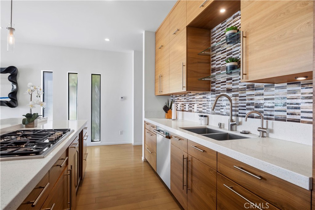 5277 E Ocean Property Photo 6