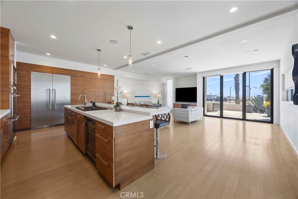 5277 E Ocean Property Photo 8