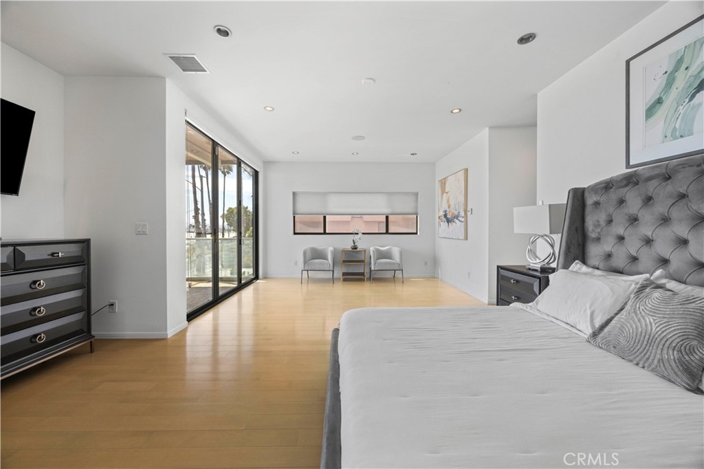 5277 E Ocean Property Photo 27
