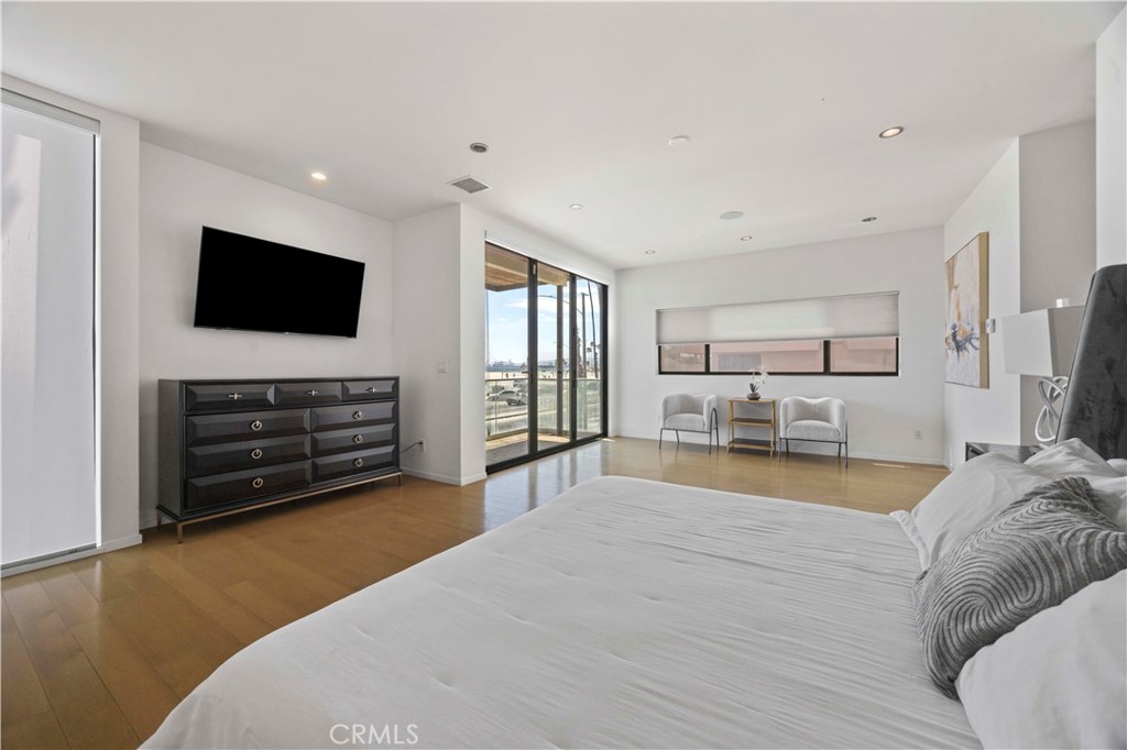 5277 E Ocean Property Photo 28