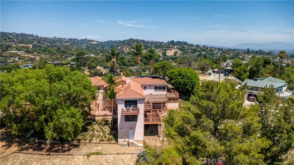 1553 Amate Property Photo 6