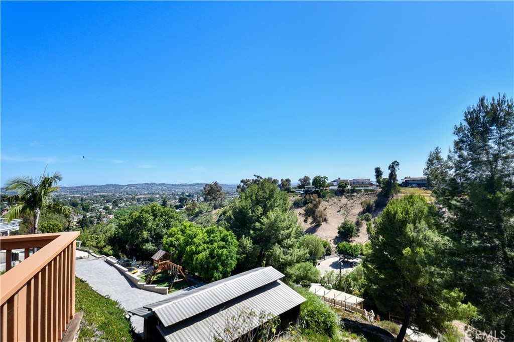 1553 Amate Property Photo 9