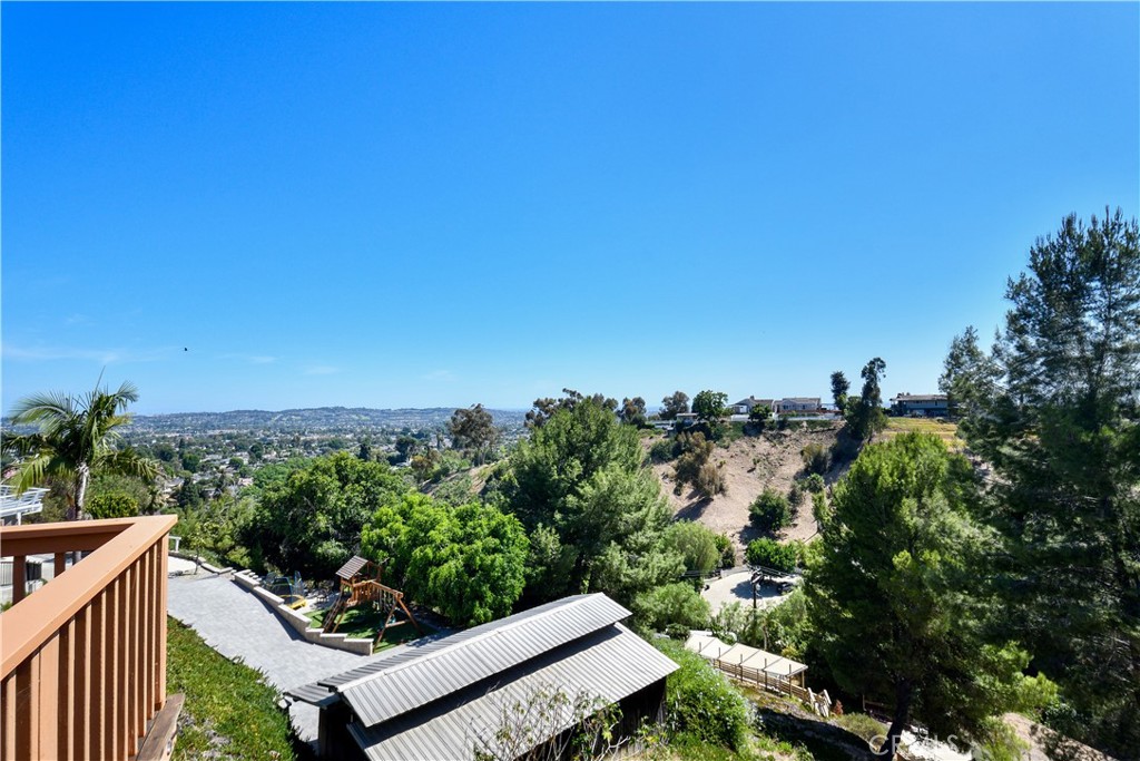 1553 Amate Property Photo 9