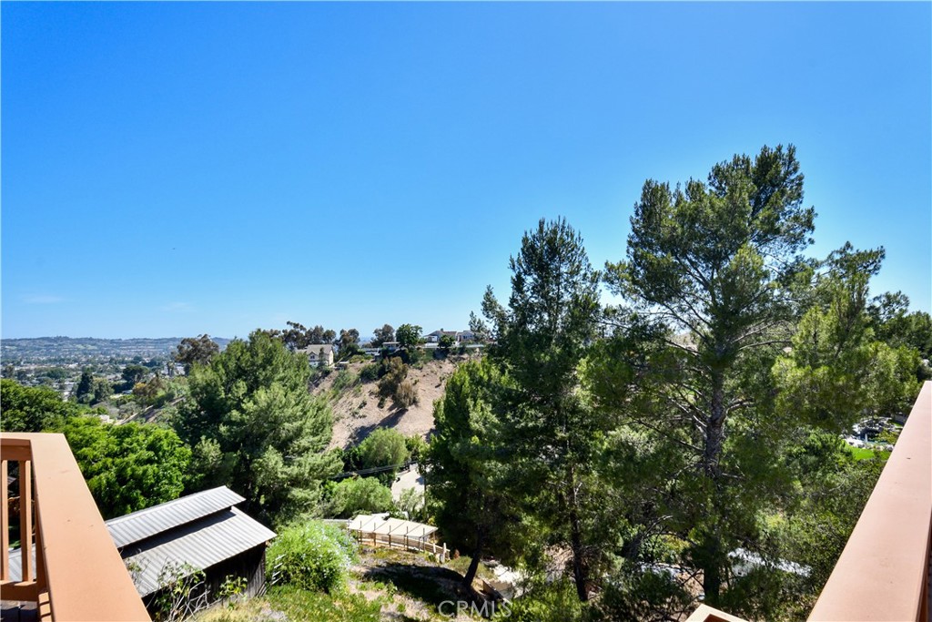 1553 Amate Property Photo 10