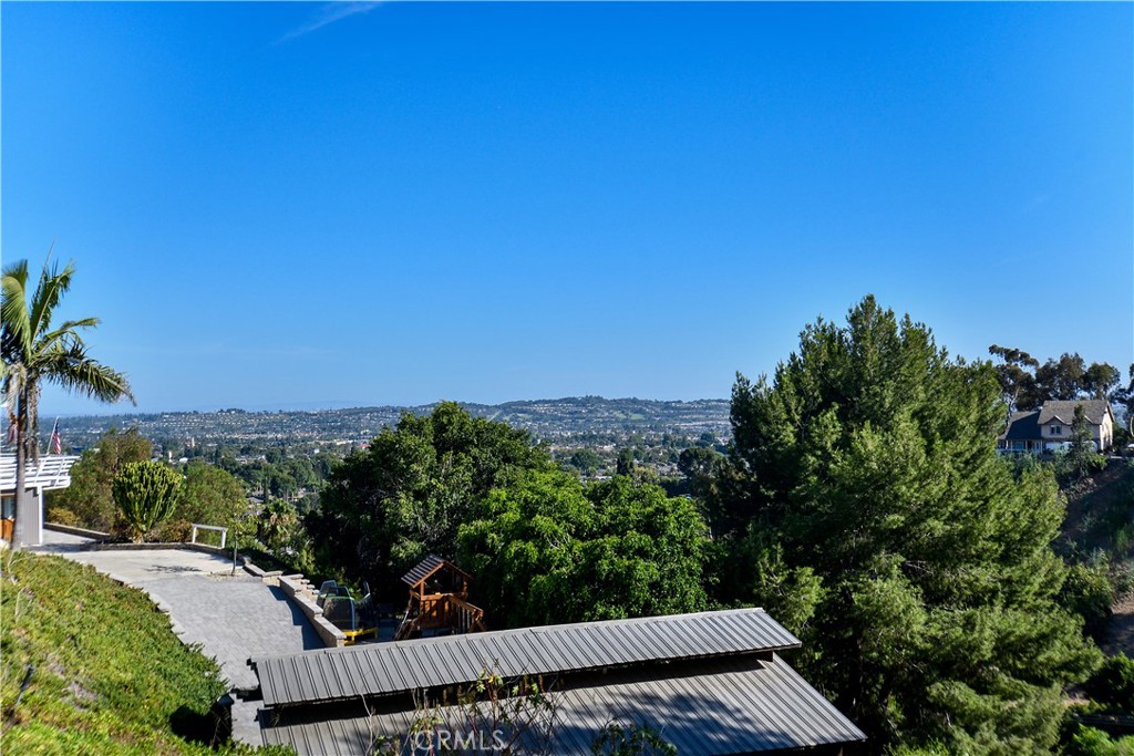 1553 Amate Property Photo 11