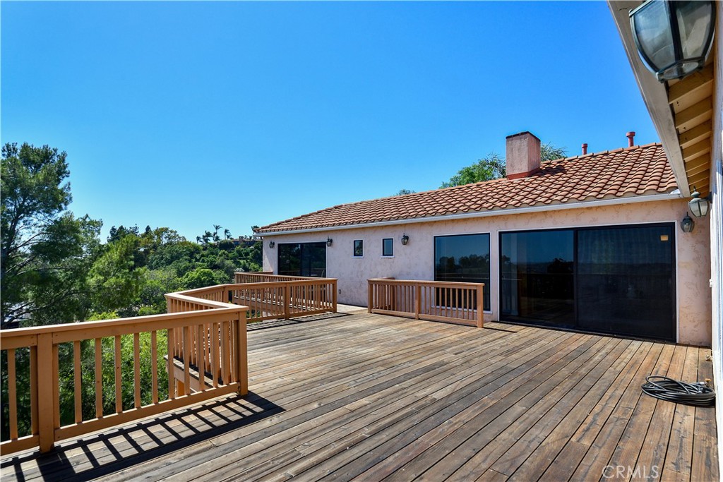 1553 Amate Property Photo 16