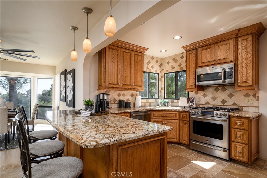 1553 Amate Property Photo 21