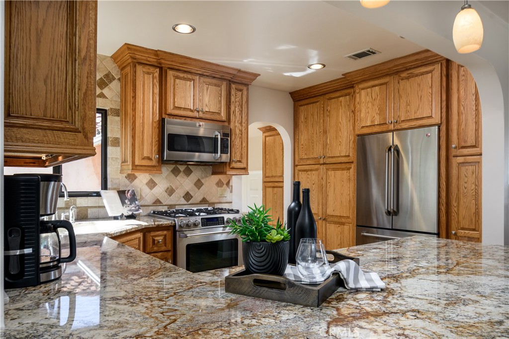 1553 Amate Property Photo 23