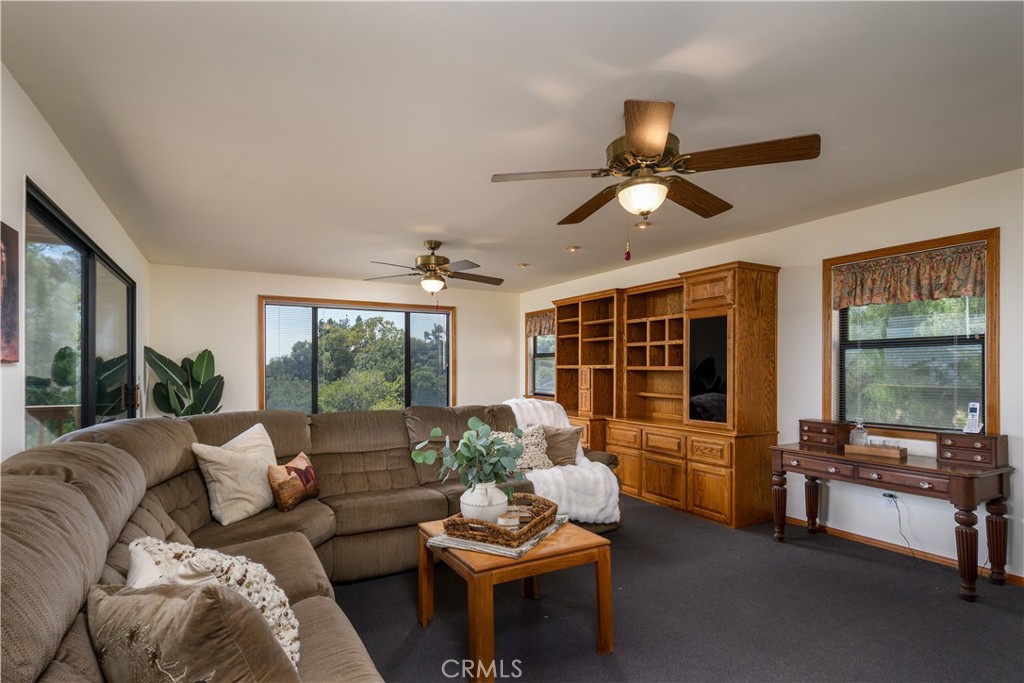 1553 Amate Property Photo 43