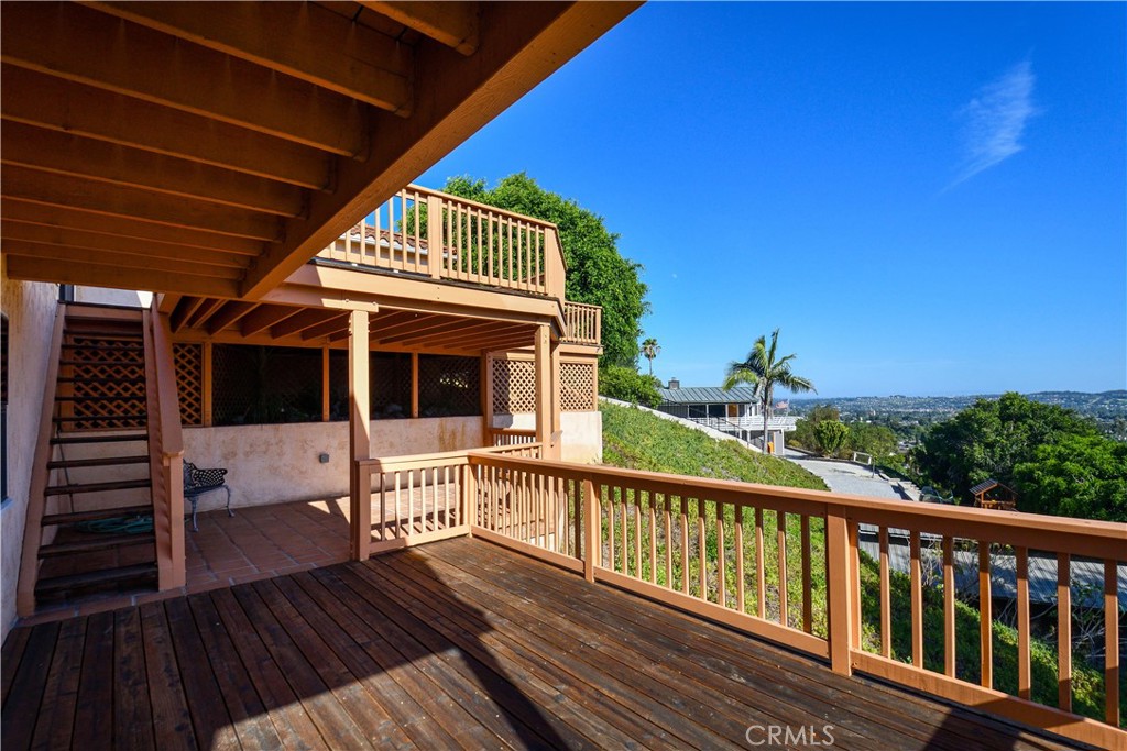 1553 Amate Property Photo 45