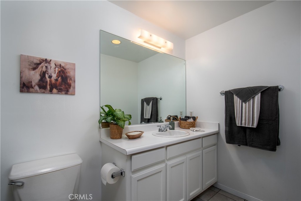 1553 Amate Property Photo 47