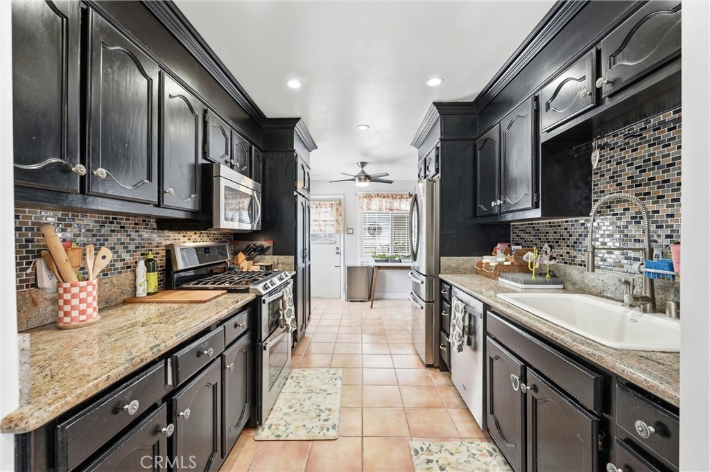 5607 Palm Property Photo 3