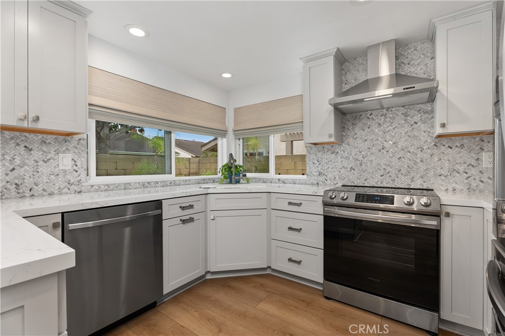 5112 Kingscross Property Photo 14