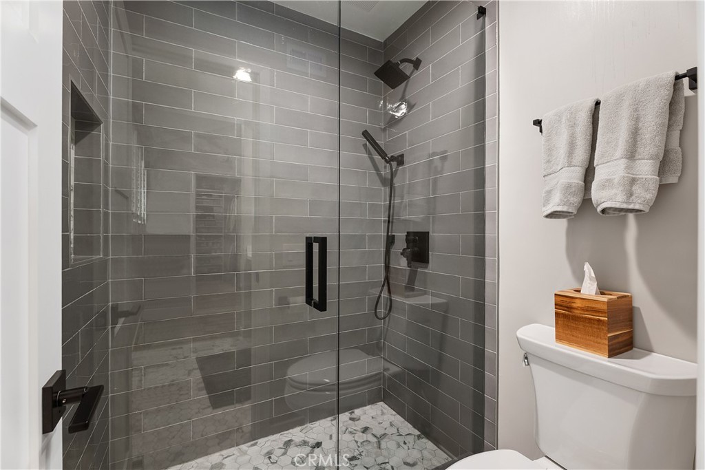 5112 Kingscross Property Photo 29