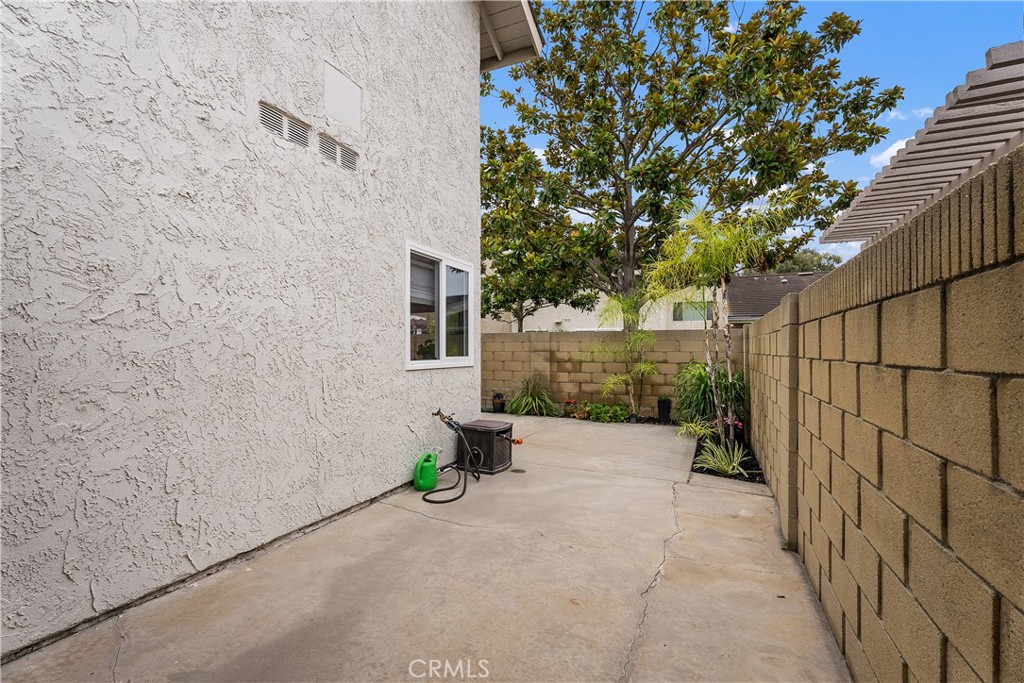 5112 Kingscross Property Photo 33