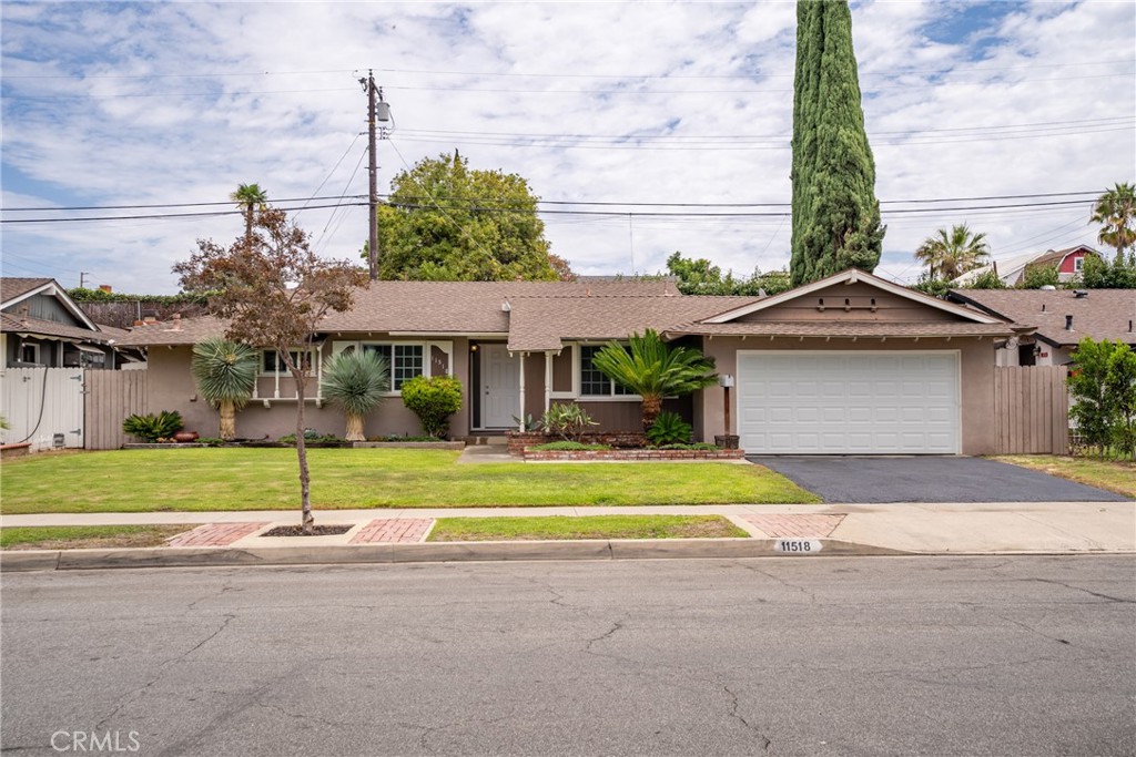11518 Toerge Property Photo 1