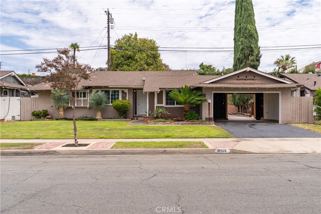 11518 Toerge Property Photo 2