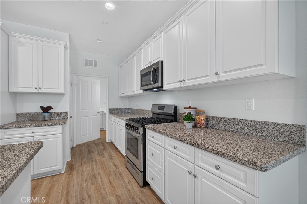 26389 Leos Property Photo 18