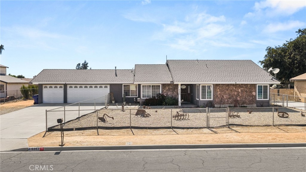 6063 Saguaro Property Photo