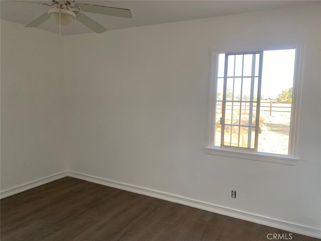 2131 W Avenue M12 Property Photo 9