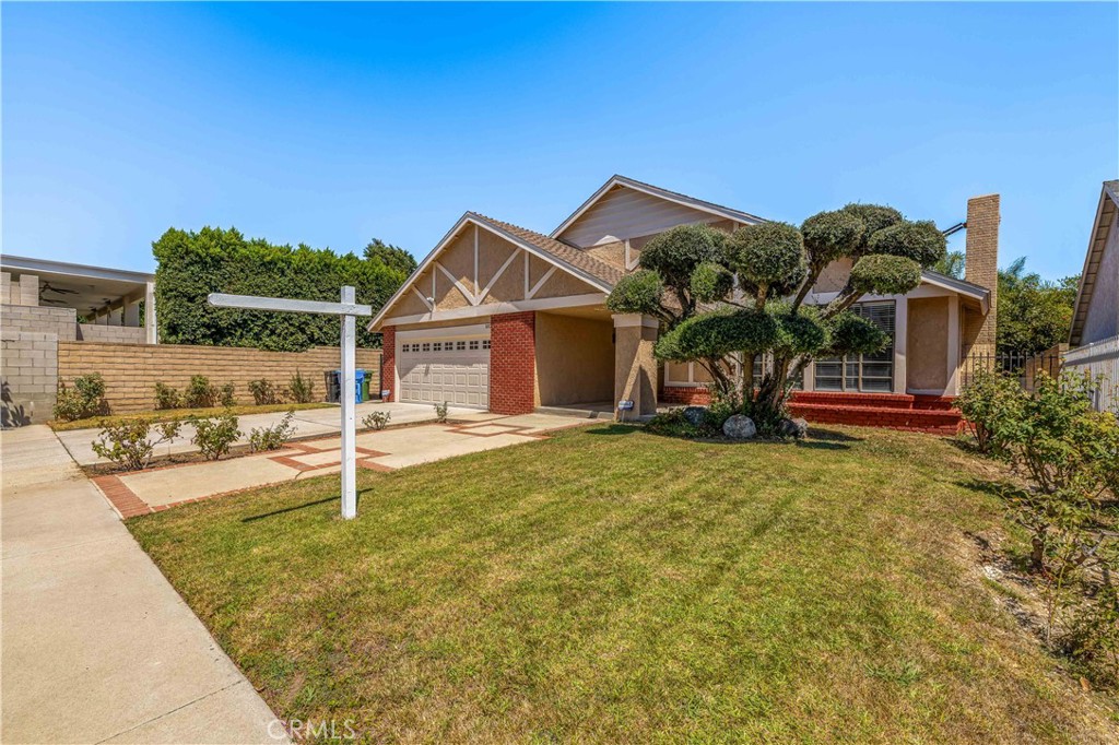 8824 Sari Avenue Property Photo 2