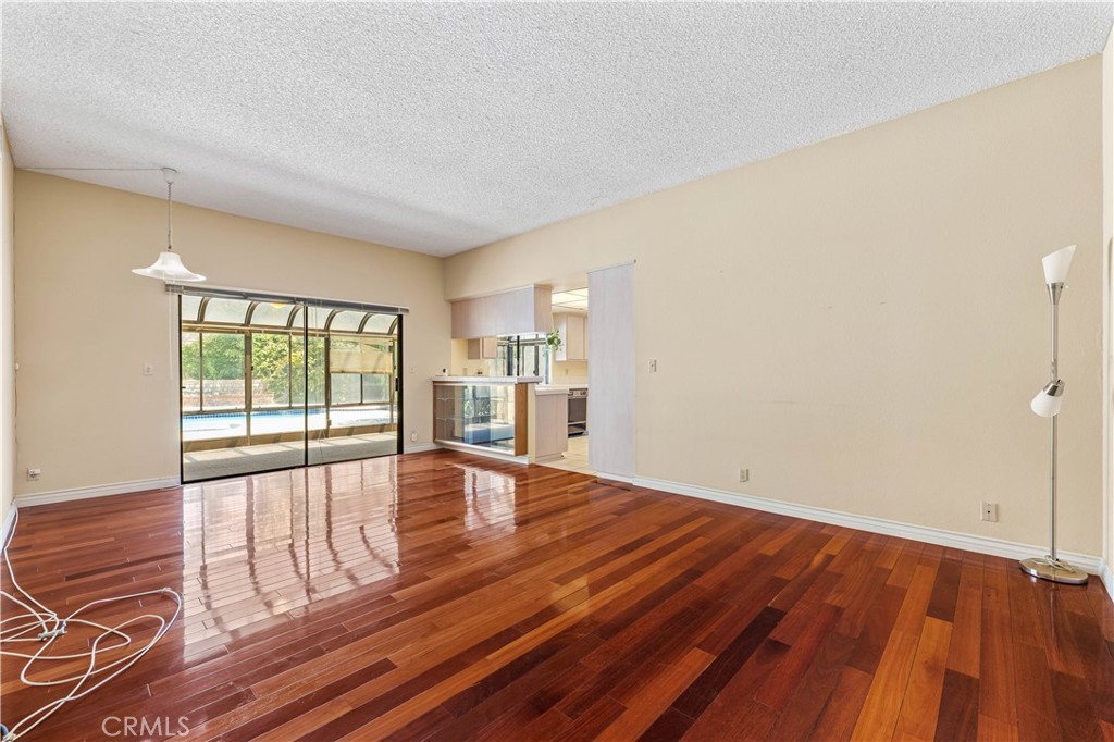8824 Sari Avenue Property Photo 5